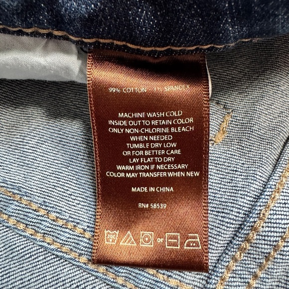 Kut from the Kloth Gidget Fray Short Dark Wash Size 8 - Picture 6 of 6